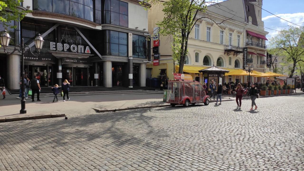 Квартира На Дерибасовcкой 敖德萨 外观 照片